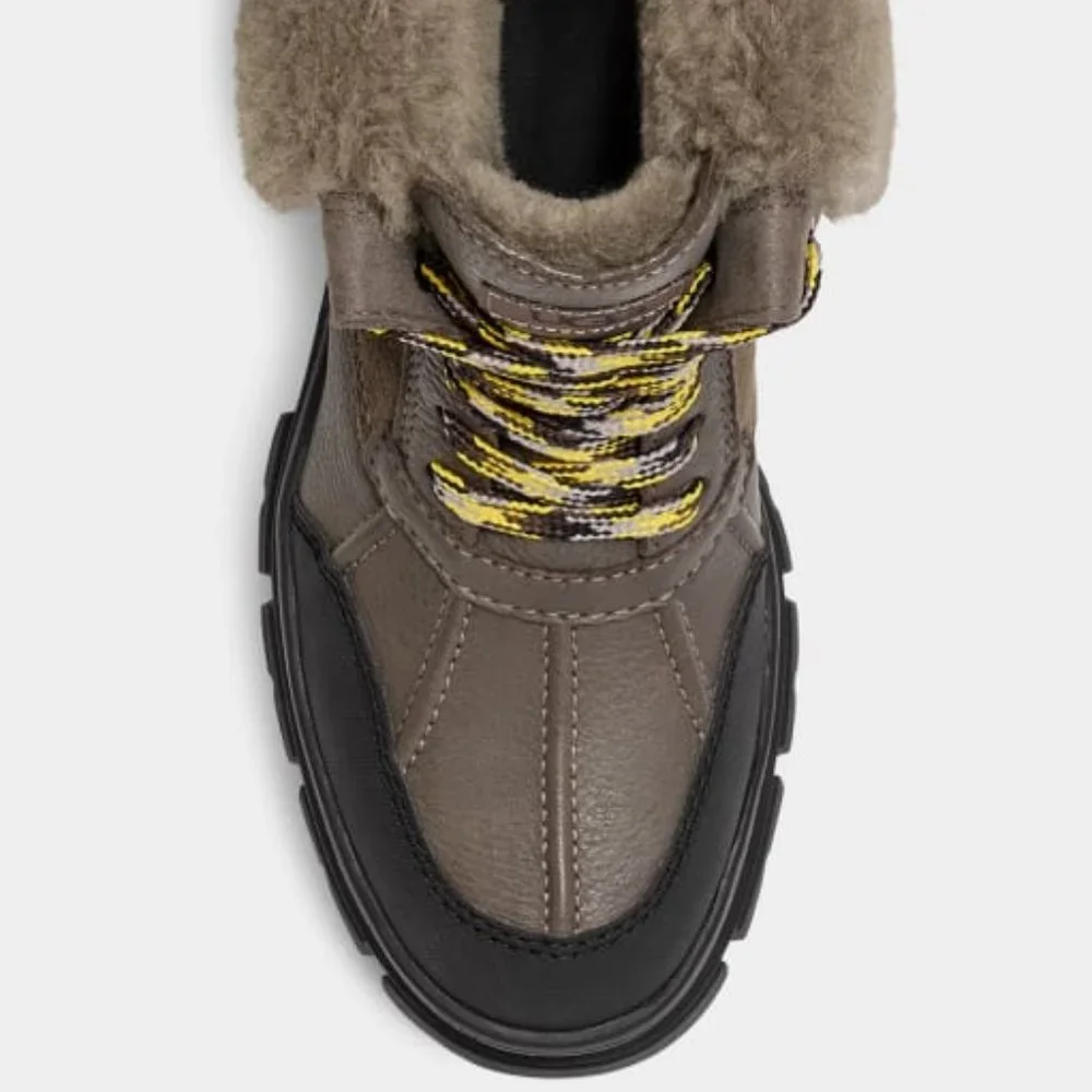UGG Ashton Addie Boots - Picture 6 of 7